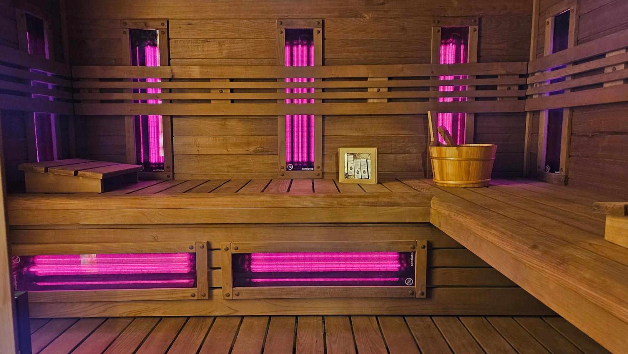 Apartamenty Komarno 46 Jacuzzi&Sauna Buitenkant foto