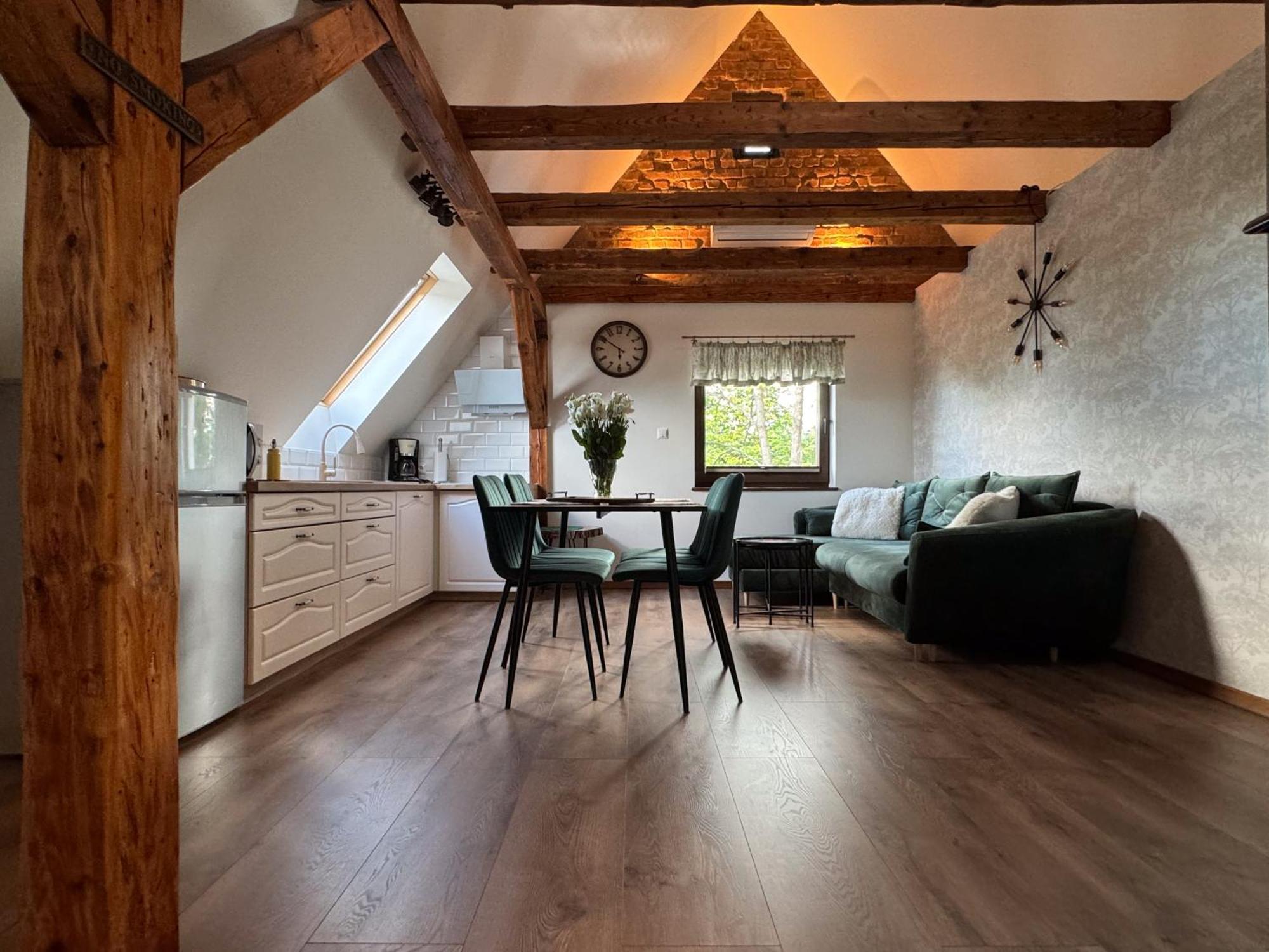 Apartamenty Komarno 46 Jacuzzi&Sauna Buitenkant foto