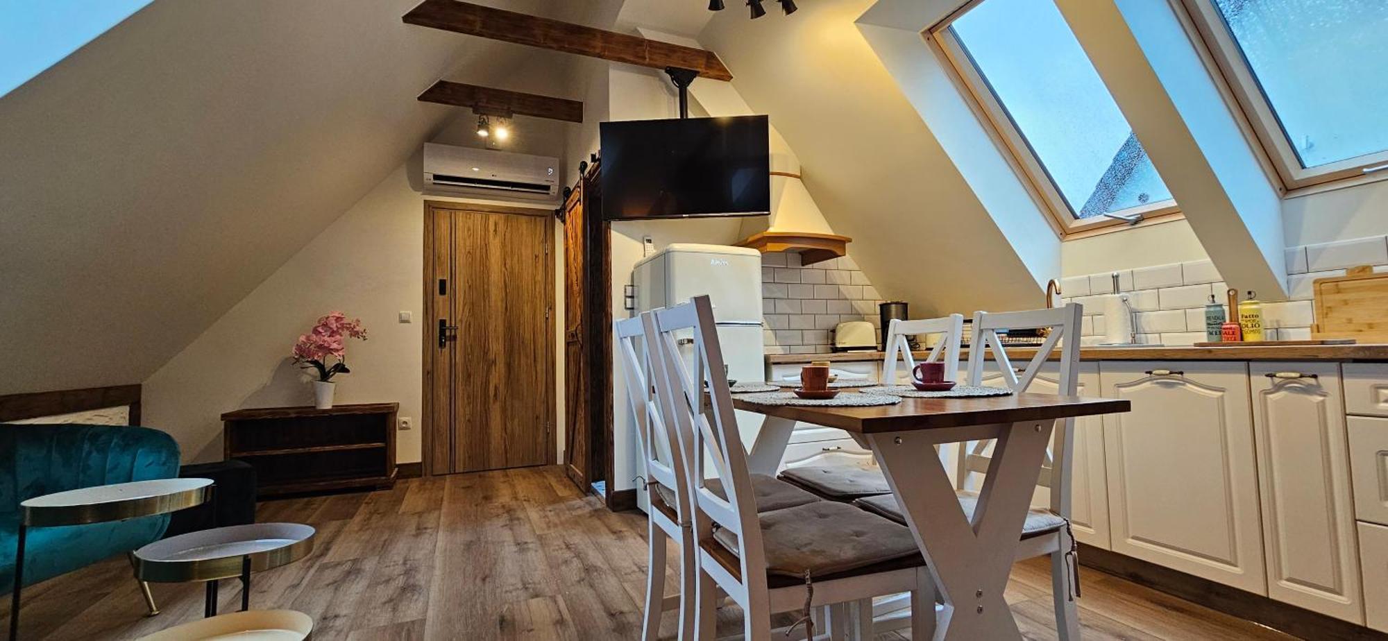 Apartamenty Komarno 46 Jacuzzi&Sauna Buitenkant foto